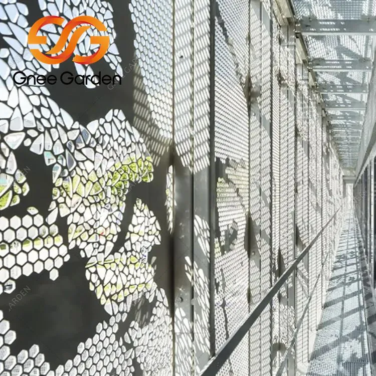 Alumiinirakennuksen julkisivuverhouspaneeli