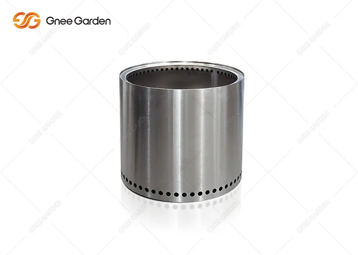 Koristeellinen metallinen tulipesä